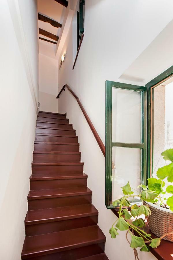 Studio Oscar IV With Terrace And Sea View Ровин Екстериор снимка